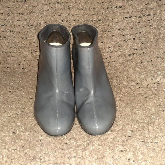 STELLA MCCARTNEY-DARK GRAY VEGAN PATENT LEATHER BOOTIES-SZ 38 VERY GOOD - Picture 3 of 8